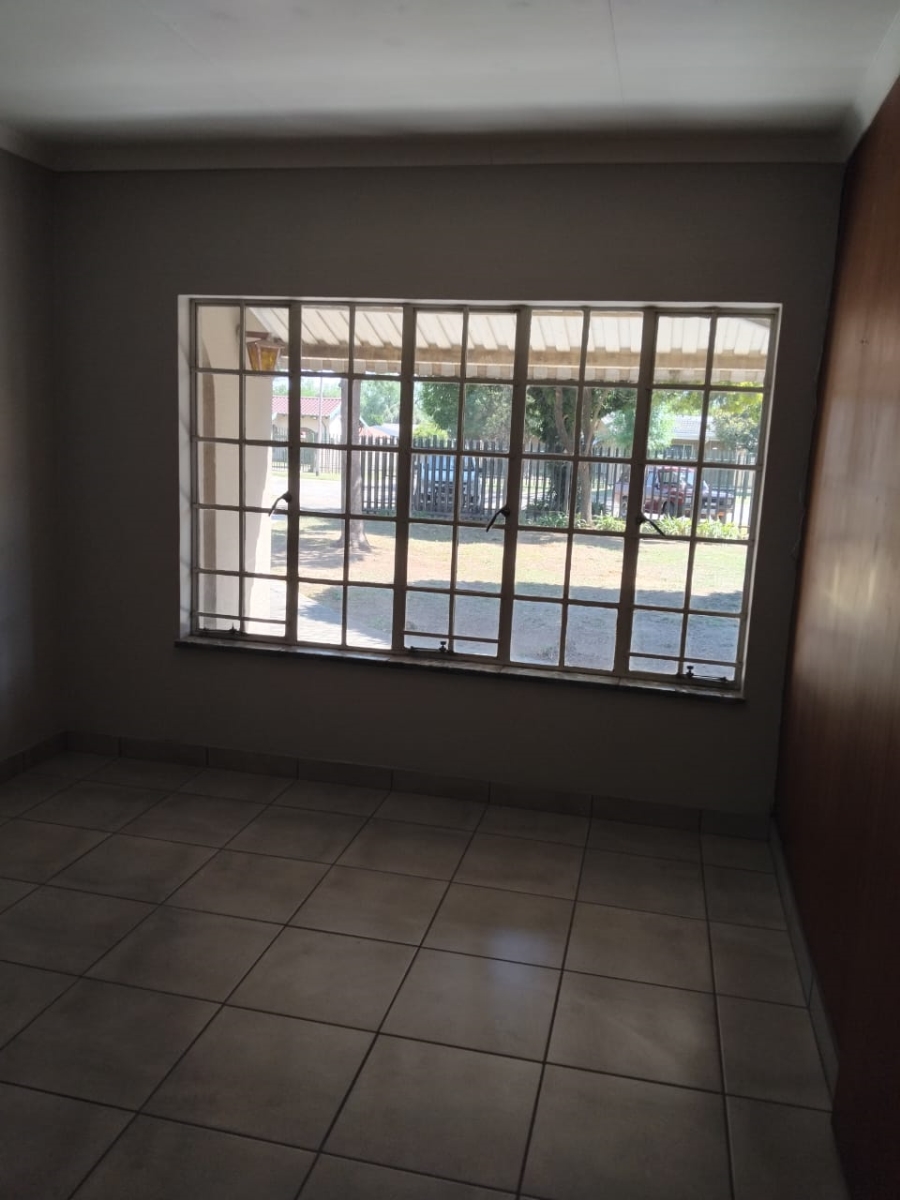 3 Bedroom Property for Sale in Vaalpark Free State